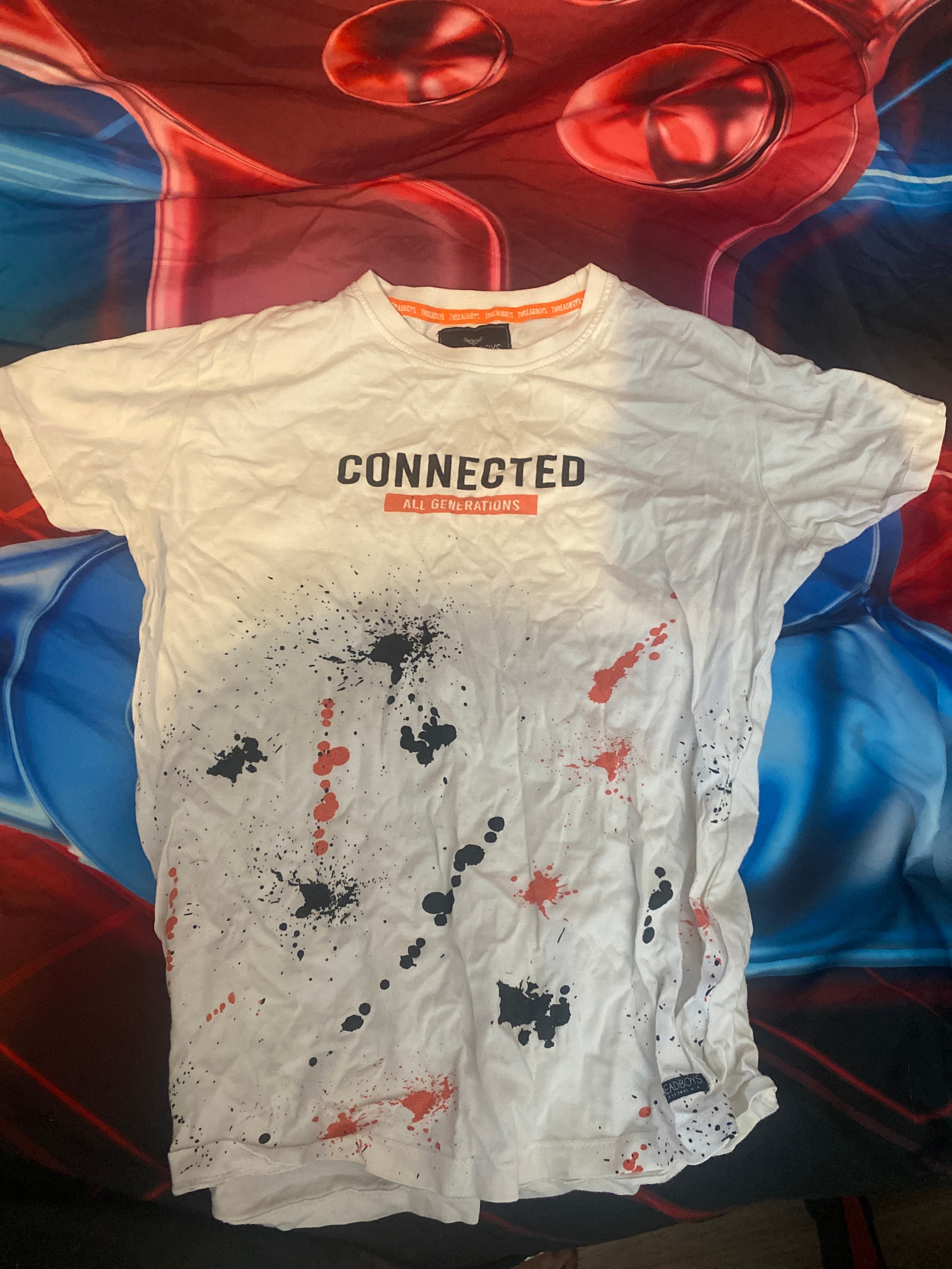 WhiteThreadboys connected t-shirt