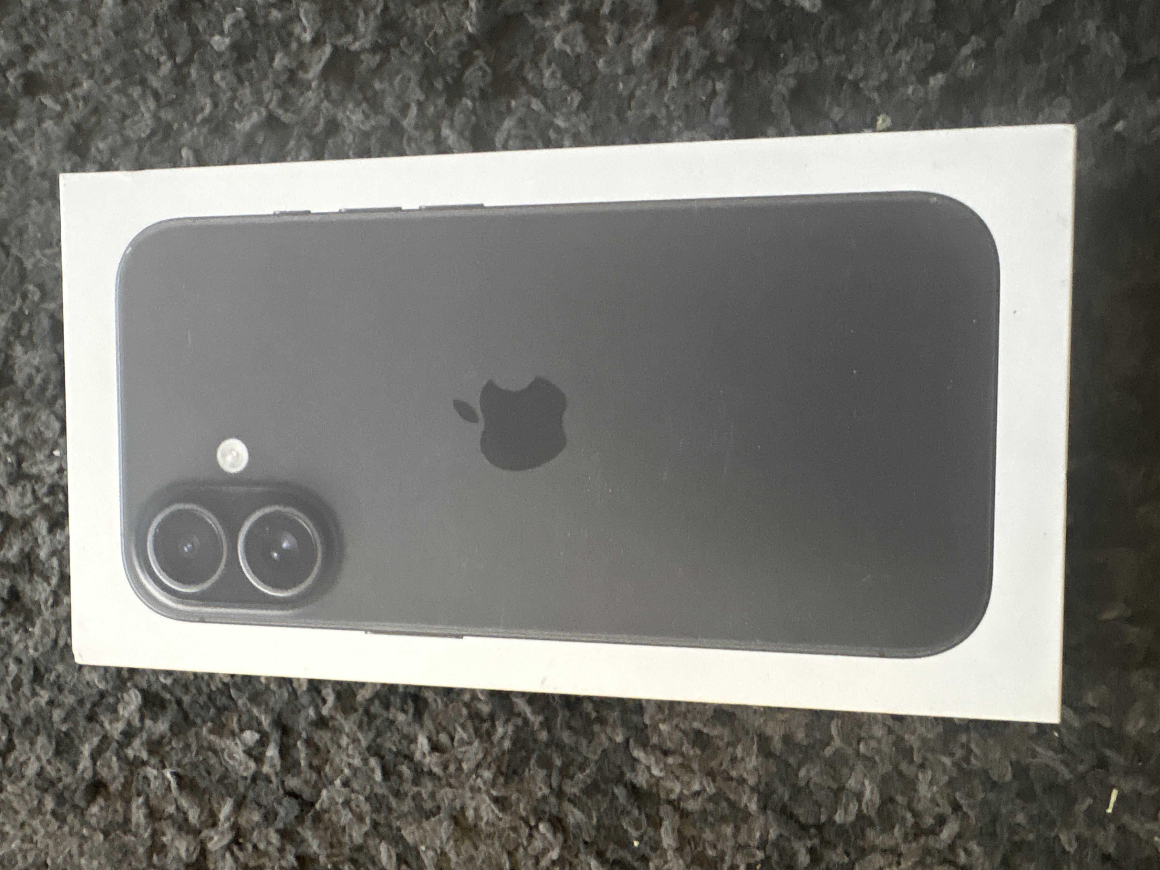 iPhone 16 box 